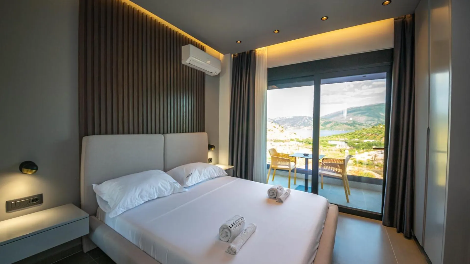 Lake View Rooms Ksamil 0*,  Albanie