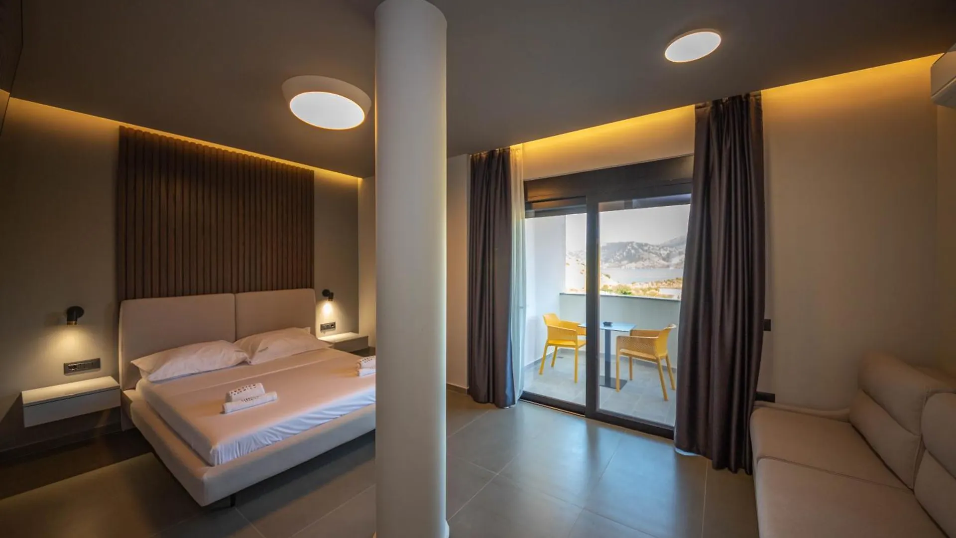 Lake View Rooms Ksamil