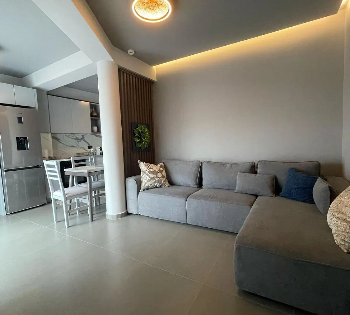 Lake View Rooms Ksamil Hotel